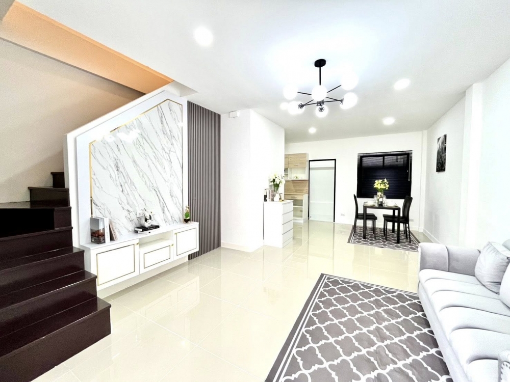 ขาย Town Home 2 ชั้น 3 ห้องนอน 3 ห้องน้ำ เนินพลับหวาน (2)