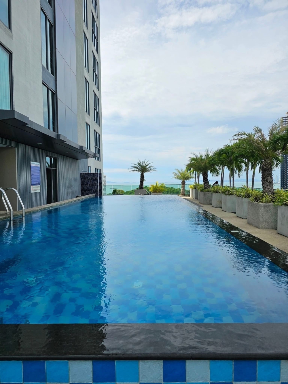 ปล่อยเช่า The Point เดอะ พอยท์ พระตำหนัก