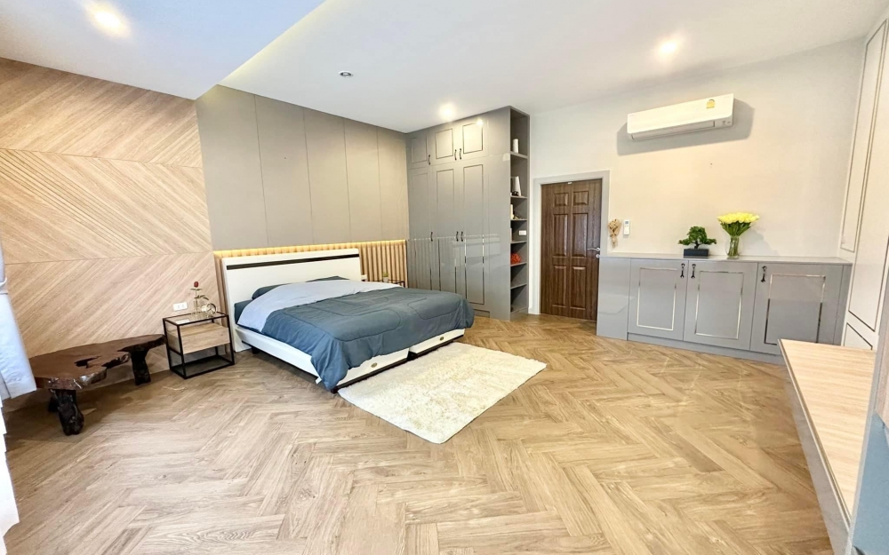 ขายบ้านเดี่ยวสไตล์โมเดิร์น 2 หลังในรั้วเดียวกัน 6 ห้องนอน 7 ห้องน้ำ ห้วยใหญ่ ติดเจ้าของ (3)