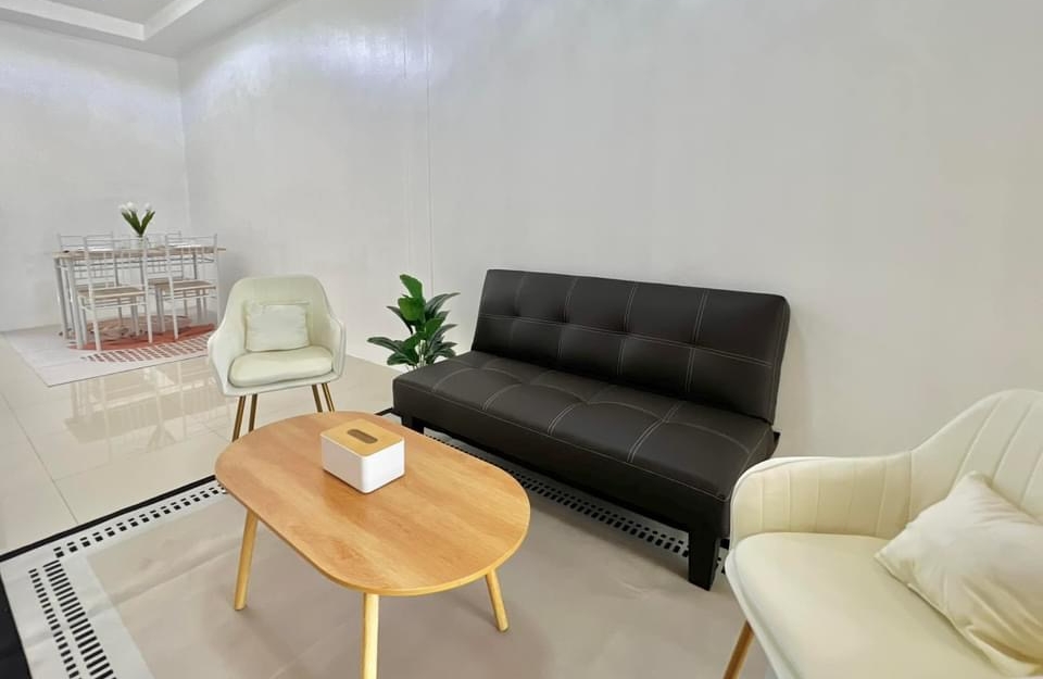 ปล่อยเช่าบ้านโชคชัย 7 เขาน้อย 2 ห้องนอน 2 ห้องน้ำ