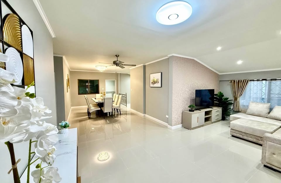 ขาย Pool Villa 4 ห้องนอน 2 ห้องน้ำ หมู่บ้านวันทนา ซอยมาบตาโต (3)