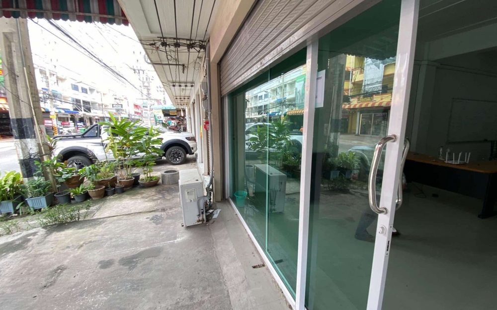 ขายอาคารพาณิชย์ 3 ชั้น 4 ห้องนอน 2 ห้องน้ำ พัทยากลาง