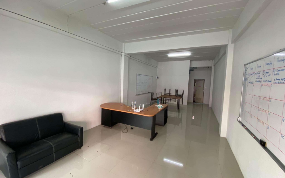 ขายอาคารพาณิชย์ 3 ชั้น 4 ห้องนอน 2 ห้องน้ำ พัทยากลาง