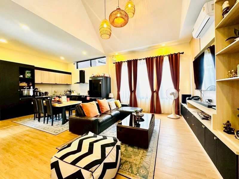 ขาย Pool Villa 3 ห้องนอน 4 ห้องน้ำ ใกล้อ่างเก็บน้ำมาบประชัน (2)