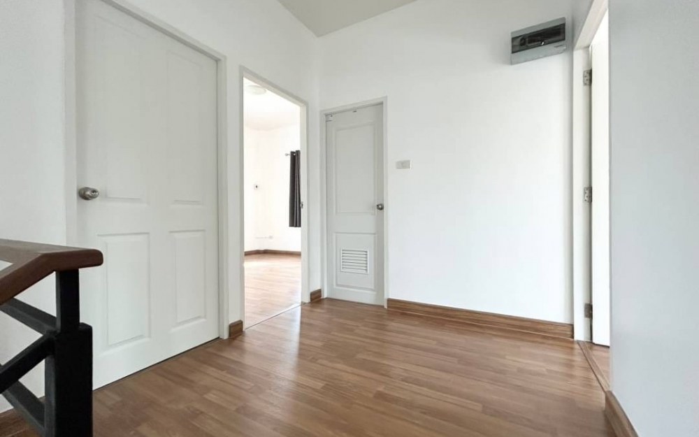 ขายบ้านแฝด 2 ชั้น 3 ห้องนอน 3 ห้องน้ำ บึงวรกิจ (1)