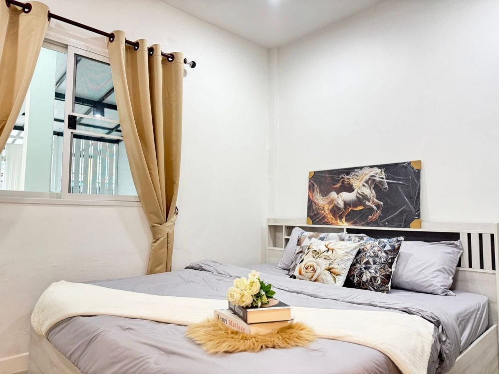 ขาย ทาวน์เฮ้าส์ 2 ห้องนอน 1 ห้องน้ำ เขาน้อย