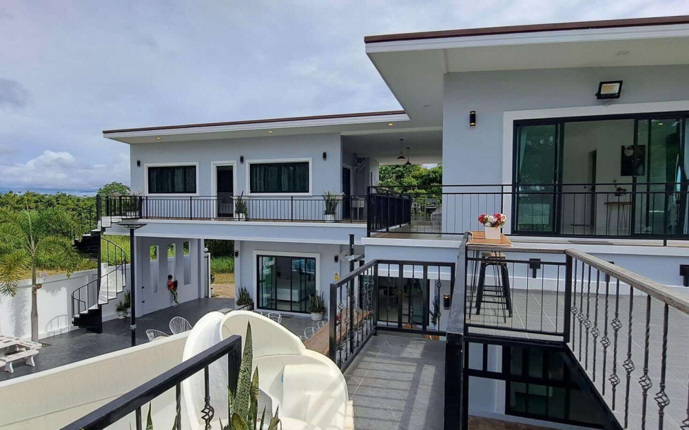 ขายพร้อมผู้เช่าบ้าน Pool Villa นาจอมเทียน 6 ห้องนอน 5 ห้องน้ำ (2)