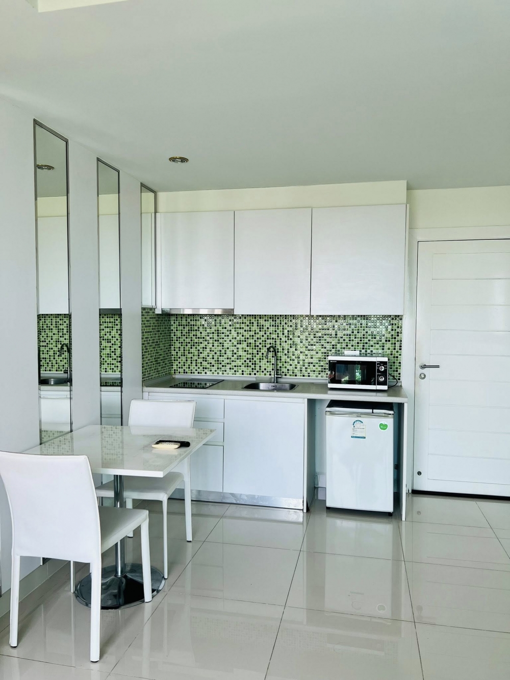 ขายพร้อมผู้เช่า Amazon Residence Jomtien อเมซอน เรสซิเดนซ์ จอมเทียน 1 ห้องนอน (2)