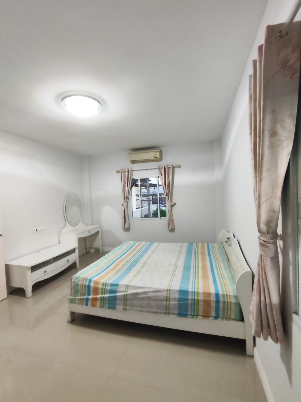 ขาย บ้าน 5 ห้องนอน 4 ห้องน้ำ พัทยา