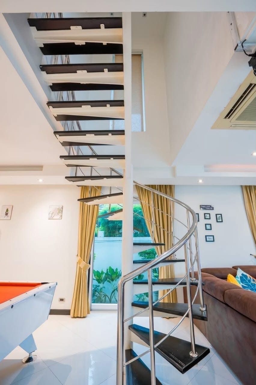 ให้เช่า Pool Villa 2 ชั้น 5 ห้องนอน 5 ห้องน้ำ จอมเทียน