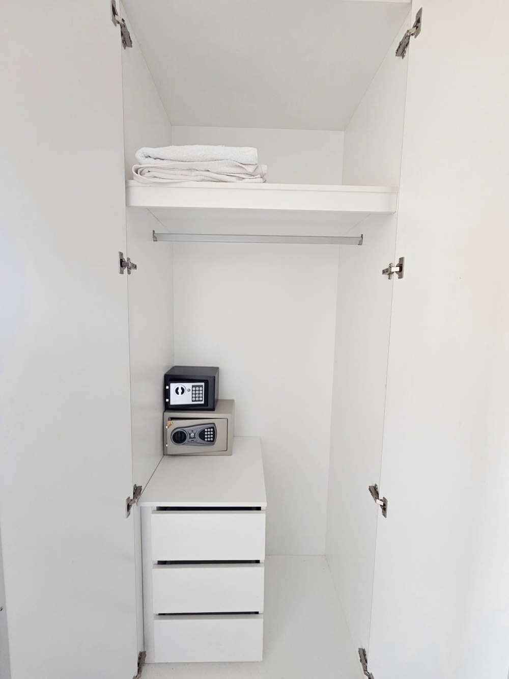 ปล่อยเช่า The Point เดอะ พอยท์ พระตำหนัก