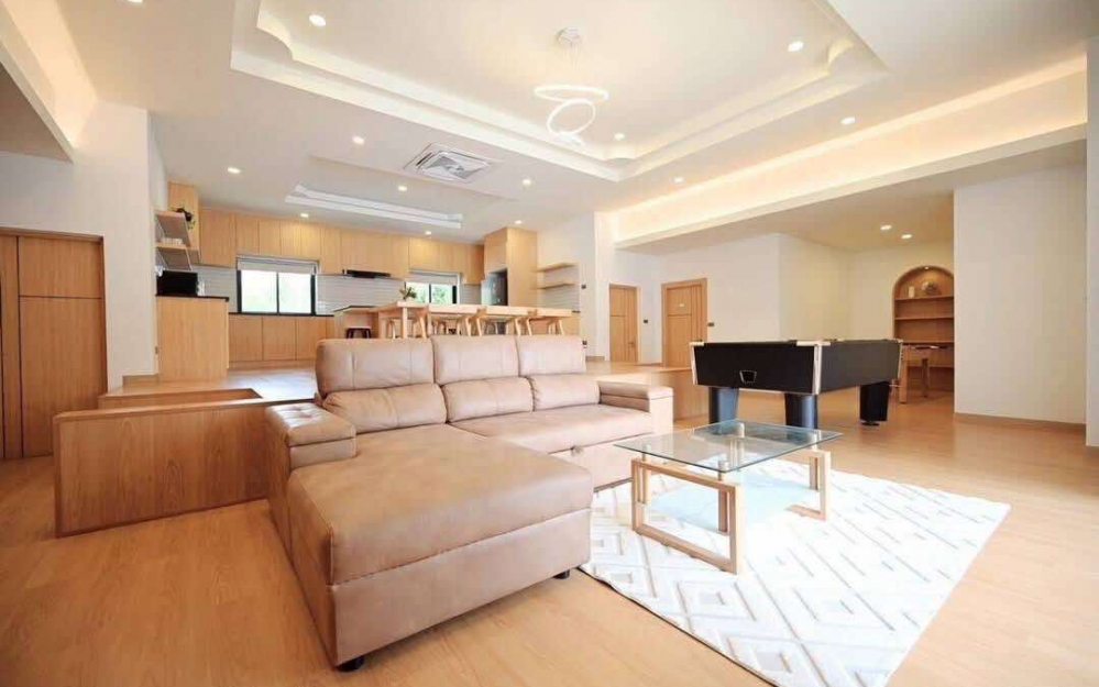 ขายพร้อมผู้เช่า Pool Villa 4 ห้องนอน ห้วยใหญ่ (3)