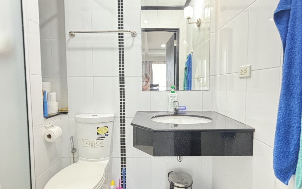 ขาย  Siam Oriental Twins Pratumnak สยาม โอเรียนทัล ทวินส์ พระตำหนัก Studio วิวสระ (2)