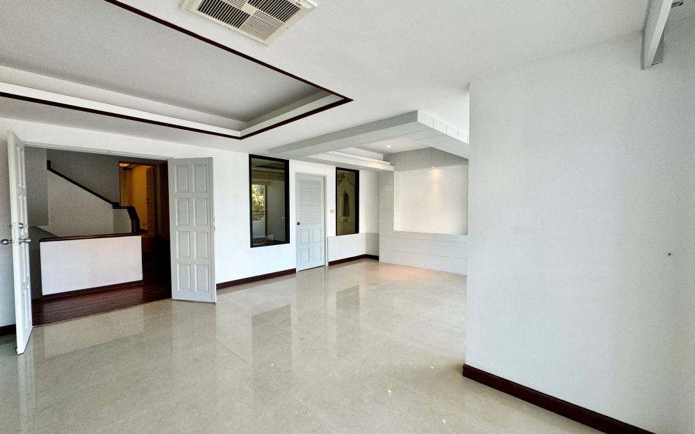 ขาย บ้าน 4 ชั้น 8 ห้องนอน 7 ห้องน้ำ จอมเทียน (2)