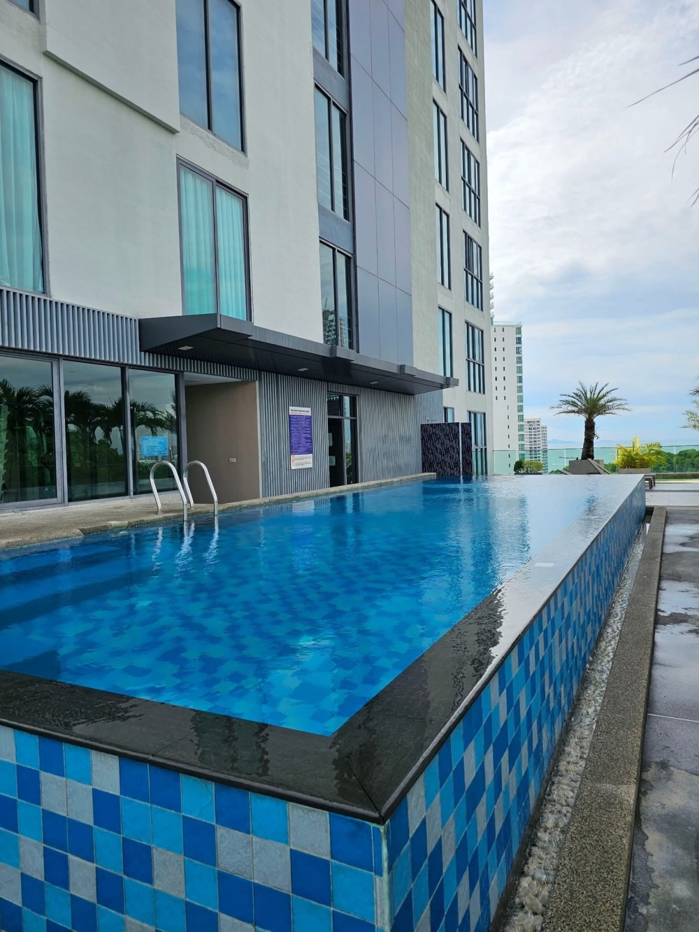 ปล่อยเช่า The Point เดอะ พอยท์ พระตำหนัก