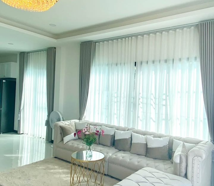 ให้เช่า Pool Villa 2 ชั้น 4 ห้องนอน 5 ห้องน้ำ ซอยสยาม