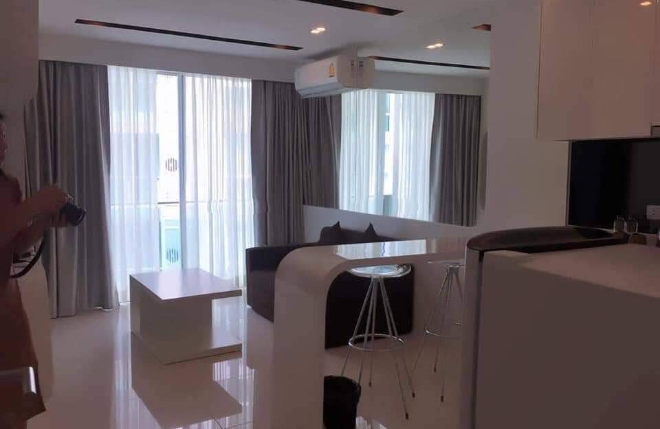 ขาย City Center Residence Central Pattaya ซิตี้ เซ็นเตอร์ เรสซิเด้น พัทยากลาง 1 ห้องนอน วิวสระ (2)