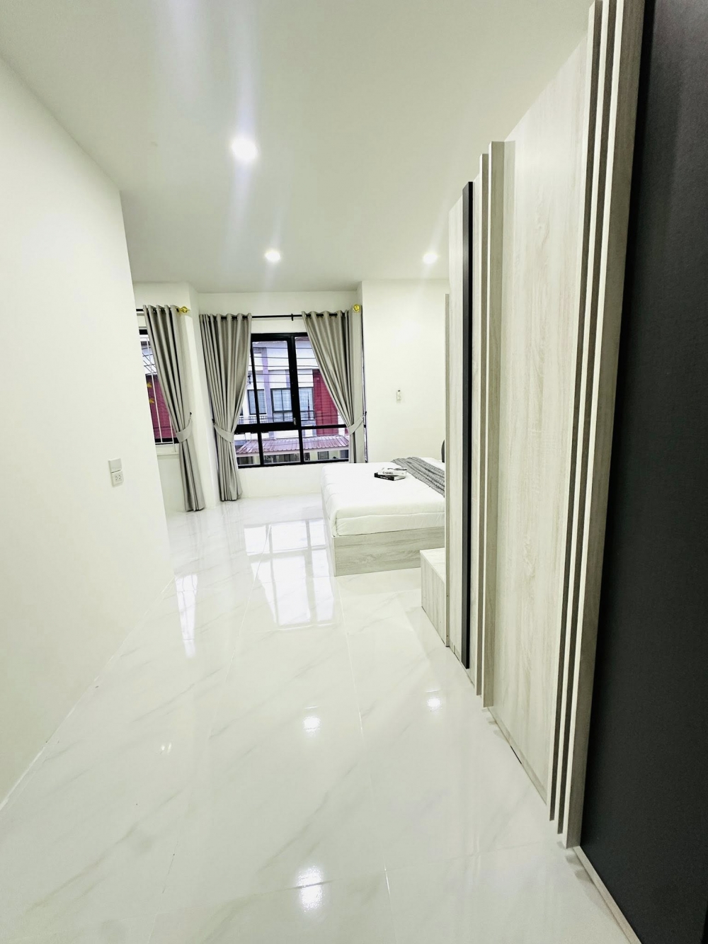 ขาย Town Home 2 ชั้น 3 ห้องนอน 3 ห้องน้ำ เนินพลับหวาน (2)