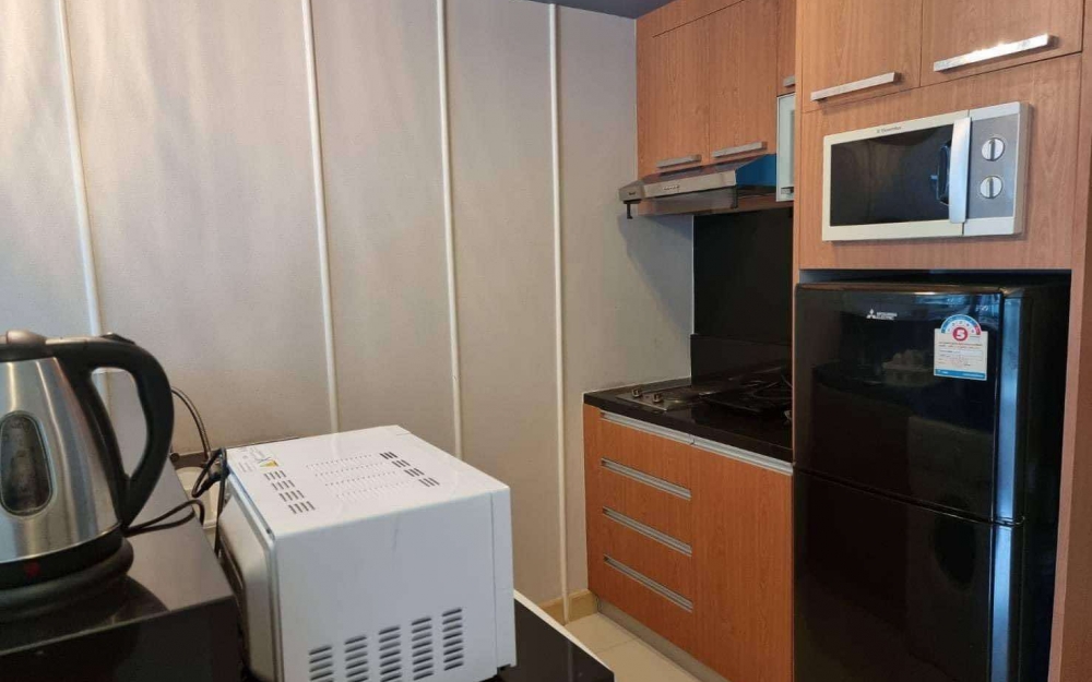 ปล่อยเช่ารายปี Apus Condo เอปัส คอนโด พัทยากลาง  1 ห้องนอน ชั้น 4 วิวสระ