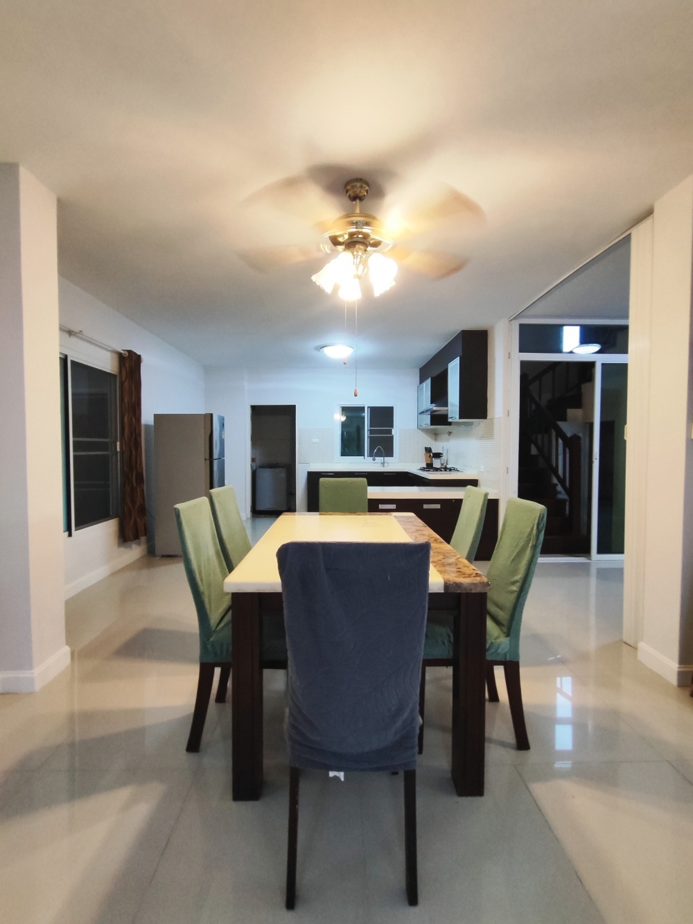 ให้เช่า บ้าน 5 ห้องนอน 4 ห้องน้ำ พัทยา