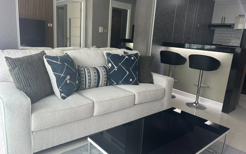 ให้เช่า Apus Condominium เอปัส คอนโดมิเนียม 1 ห้องนอน วิวสระ