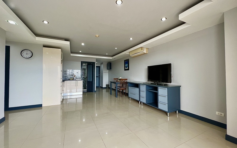 ขาย PKCP Tower Pattaya พีเคซีพี คอนโดมีเนียม พัทยา 3 ห้องนอน วิวสระ (2)