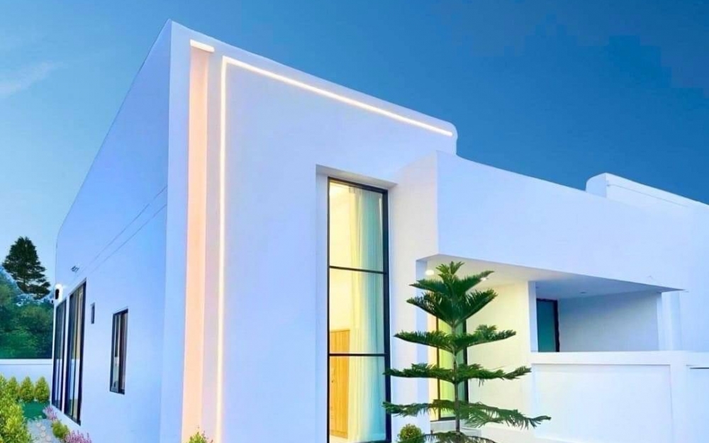 บ้านแฝดสไตล์โมเดิร์น 3 ห้องนอน 2 ห้องน้ำ ห้วยใหญ่