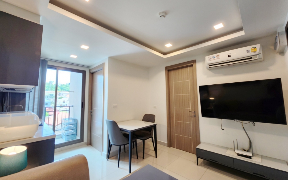 ขาย Arcadia Beach Continental Thappraya อะคาเดีย บีช คอนติเนนทอล ทัพพระยา 1 ห้องนอน วิวเมือง (2)