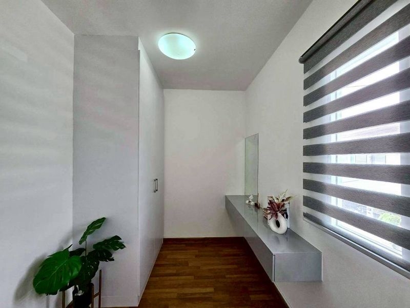 ขาย ทาวน์โฮม 2 ชั้น 3 ห้องนอน 2 ห้องน้ำ เขาน้อย