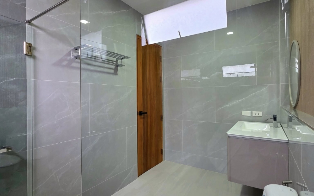 ขาย Pool Villa 2 ชั้น 4 ห้องนอน 5 ห้องน้ำ พัทยากลาง (1)