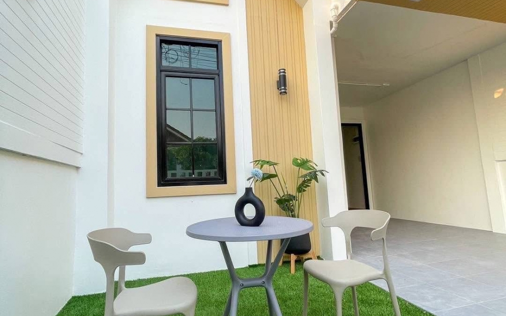 ขาย Town Home ชั้นเดียว 2 ห้องนอน ศรีราชา (1)