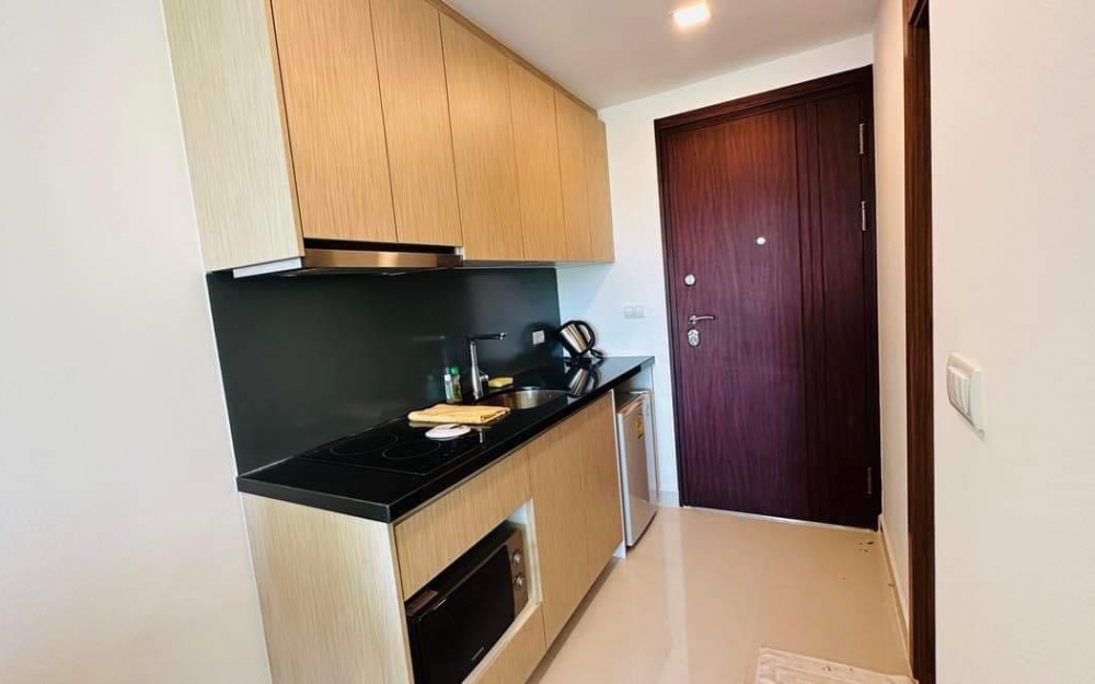 ปล่อยเช่า Laguna Beach 3 จอมเทียน สตูดิโอ ชั้น 4 วิวสระ ติดเจ้าของ