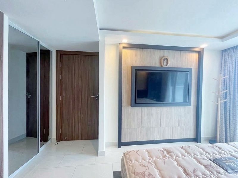 ขาย Grand Avenue Pattaya แกรนด์ อเวนิว พัทยา 1 ห้องนอน วิวสระ (2)