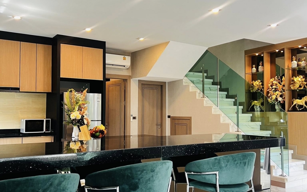 ขายพร้อมผู้เช่า Pool Villa 2 ชั้น 4 ห้องนอน 4 ห้องน้ำ ห้วยใหญ่ (2)