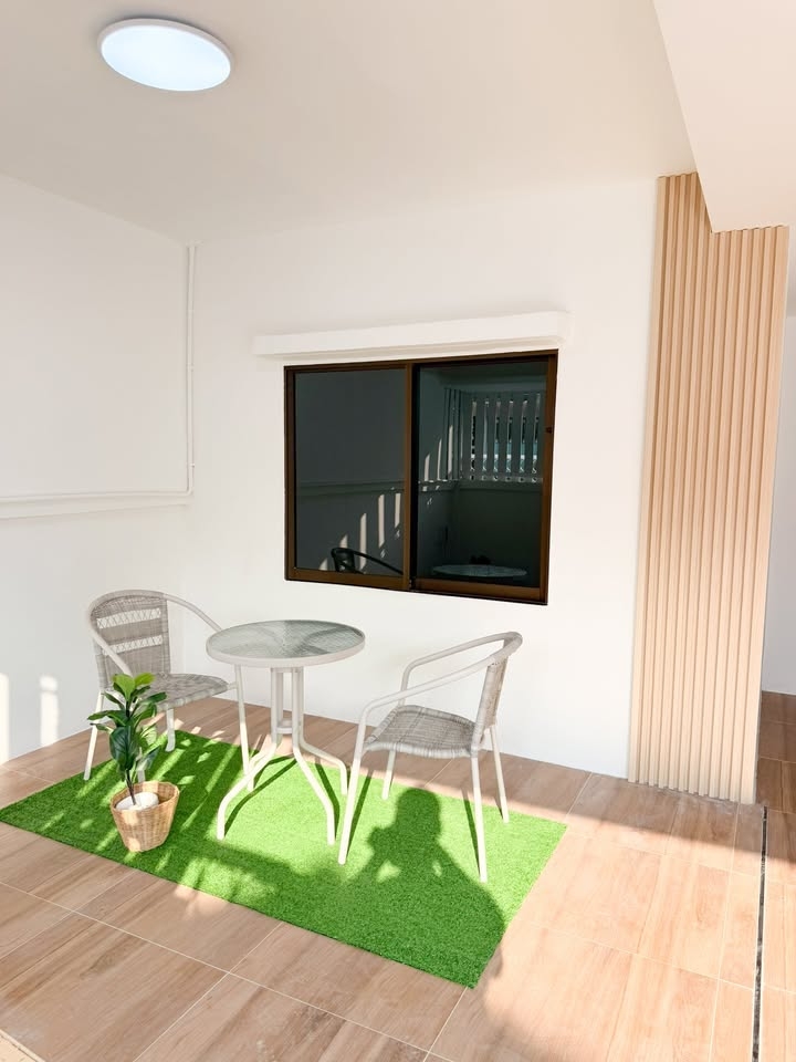 ขาย Town House 2 ห้องนอน 1 ห้องน้ำ เขาน้อย (2)