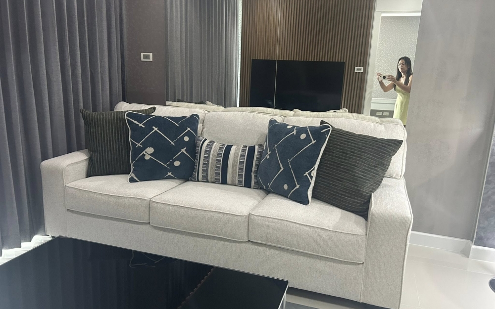 ให้เช่า Apus Condominium เอปัส คอนโดมิเนียม 1 ห้องนอน วิวสระ