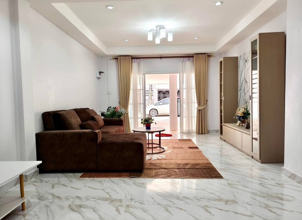 ขาย Town House 2 ชั้น 2 ห้องนอน 2 ห้องน้ำ พัทยาเหนือ (2)