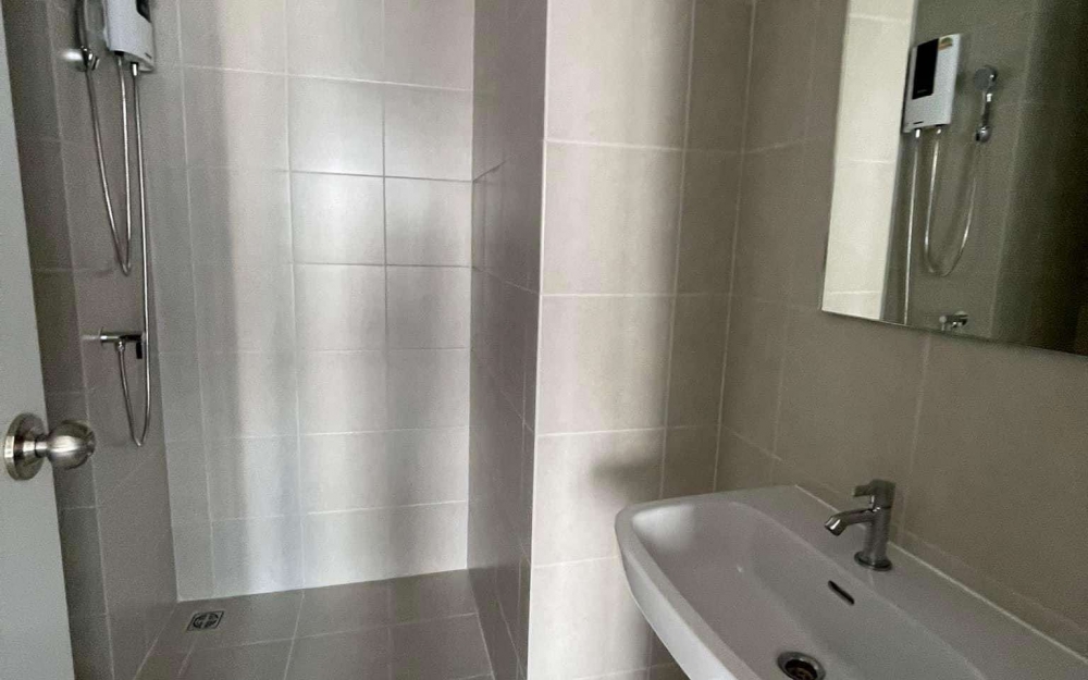 ปล่อยเช่ารายปี Vay Pothisan เวย์ โพธิสาร พัทยาเหนือ สตูดิโอ ชั้น 5 วิวเมือง