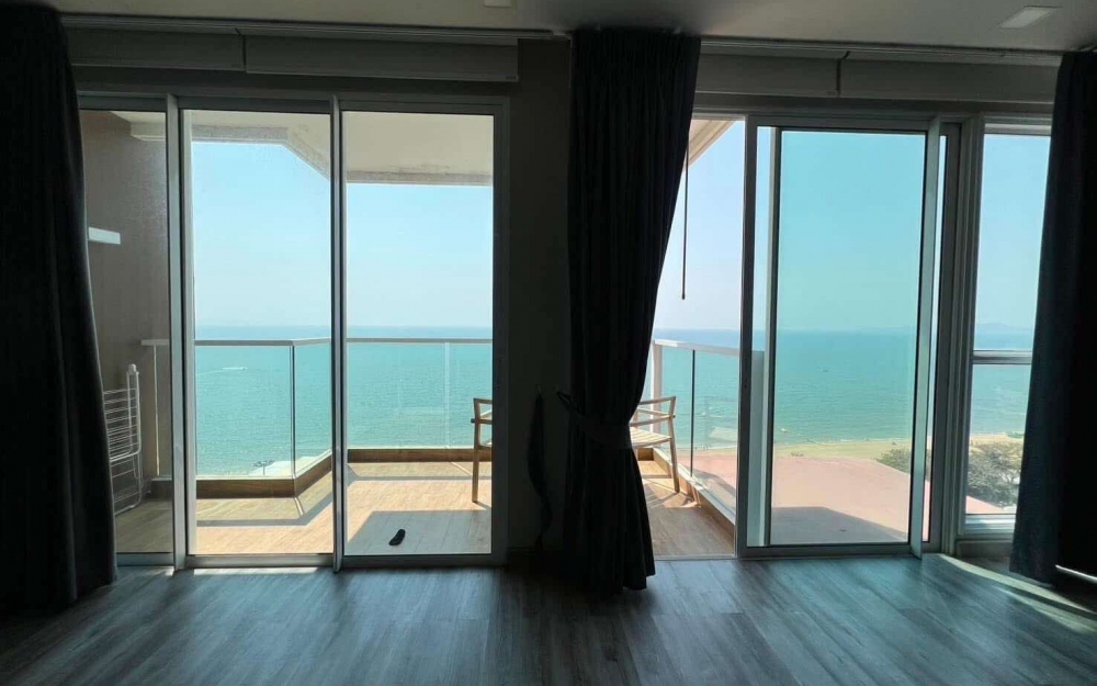 ขายพร้อมผู้เช่า Cetus Beachfront Jomtien 3 ห้องนอน วิวทะเล (2)