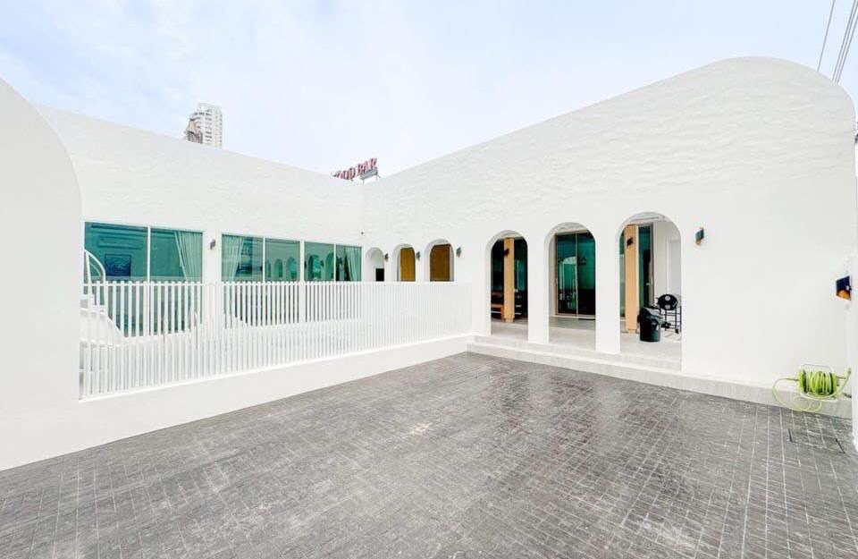 ปล่อยเช่ารายปี Pool Villa ชั้นเดียว 4 ห้องนอน 5 ห้องน้ำ จอมเทียน