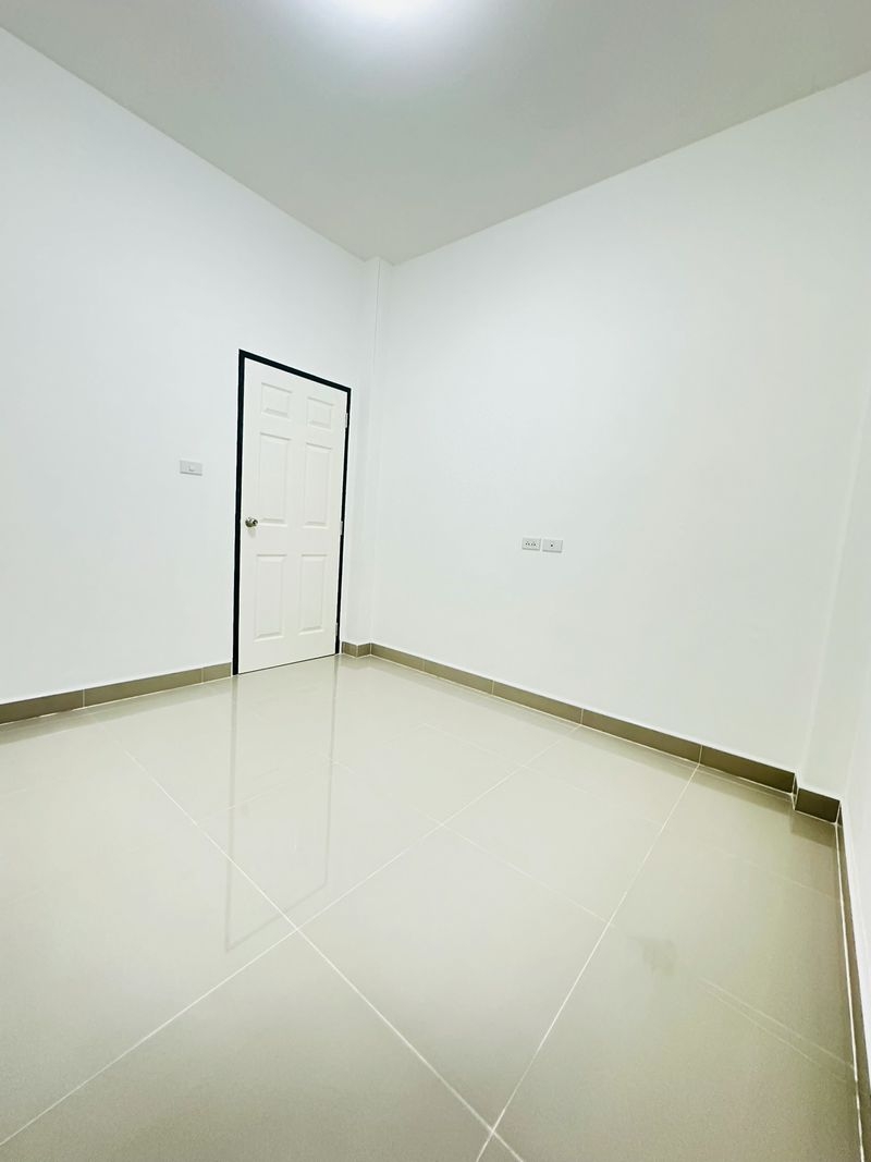 ขาย ทาวน์โฮมชั้นเดียว 2 ห้องนอน 2 ห้องน้ำ พัทยา (2)