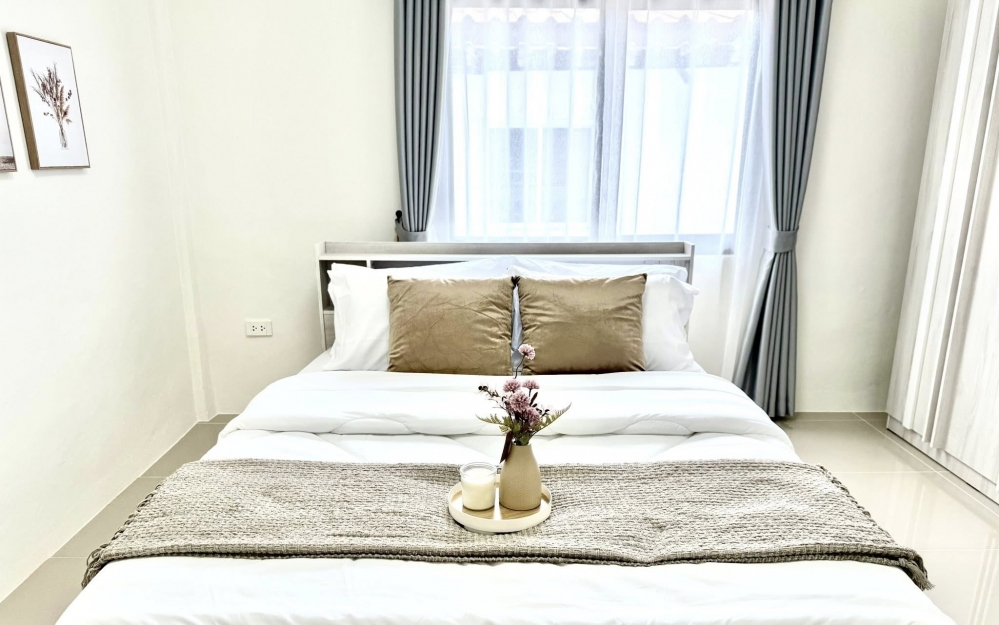 ขายทาวน์เฮ้าส์ 2 ชั้น 2 ห้องนอน 2 ห้องน้ำ ถนนสุขุมวิท (2)