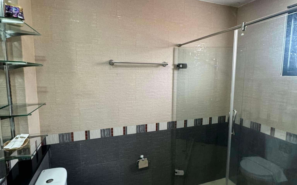 ปล่อยเช่ารายปี บ้าน Pool Villa 2 ชั้น พัทยาเหนือ 4 ห้องนอน 4 ห้องน้ำ