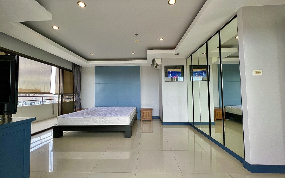 ขาย PKCP Tower Pattaya พีเคซีพี คอนโดมีเนียม พัทยา 3 ห้องนอน วิวสระ (2)