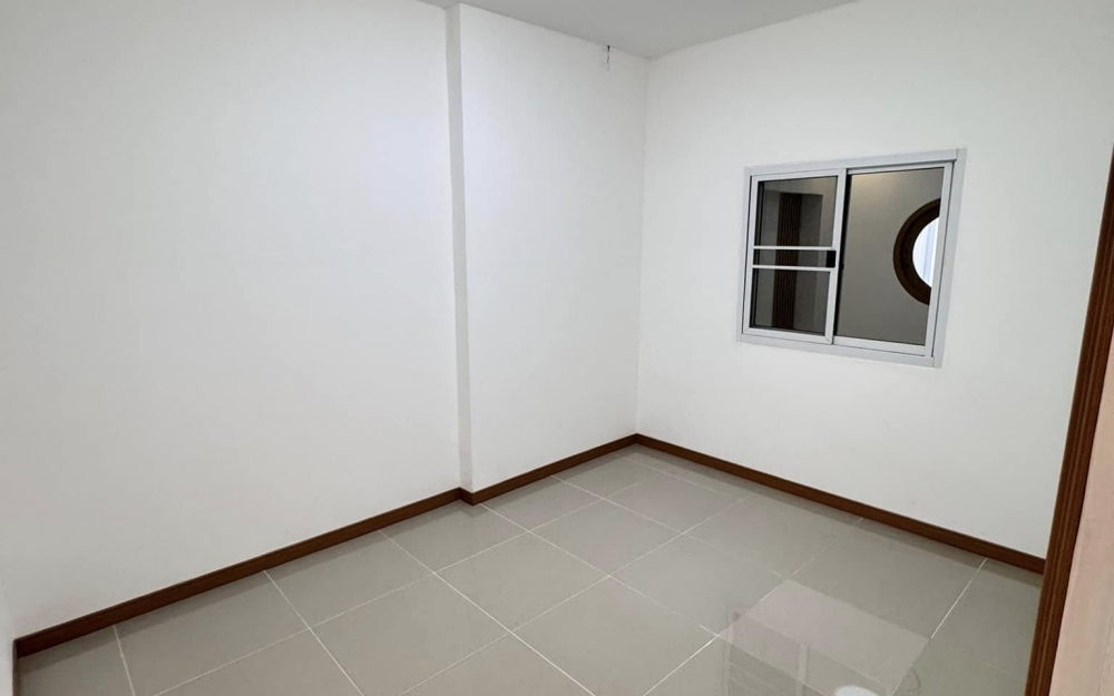 ขายทาวน์โฮม 2 ห้องนอน 1 ห้องน้ำ พัทยาติดสุขุมวิท (2)