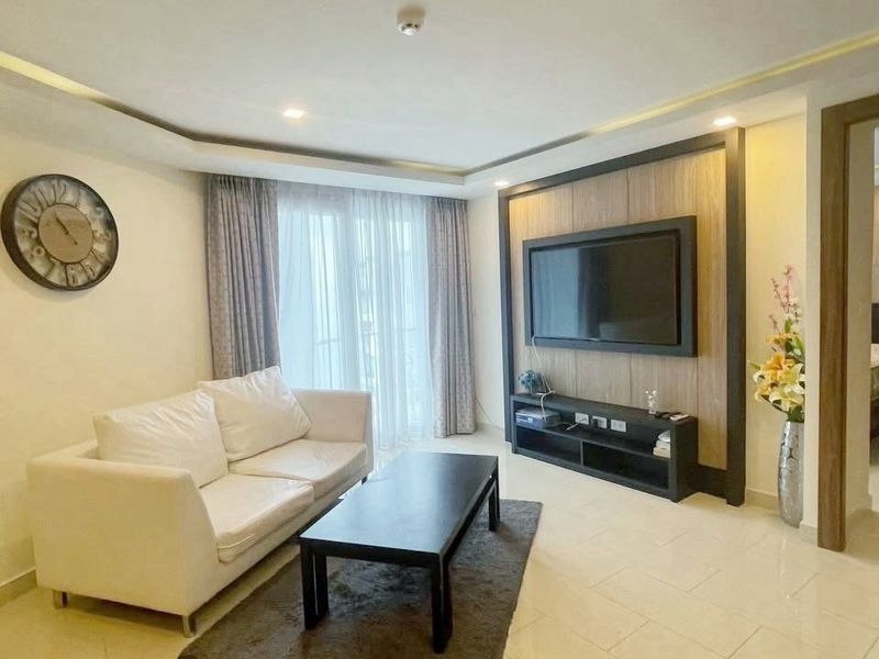 ขาย Grand Avenue Pattaya แกรนด์ อเวนิว พัทยา 1 ห้องนอน วิวสระ (2)