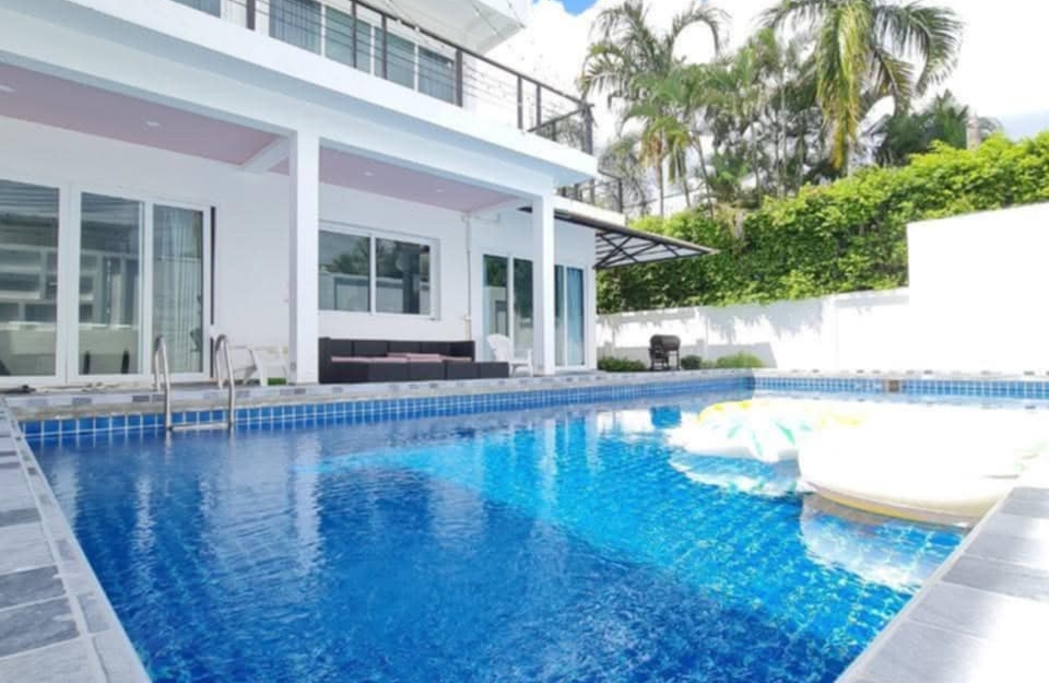 For rent Pool Villa 4 bedrooms 5 bathrooms Bang Saray