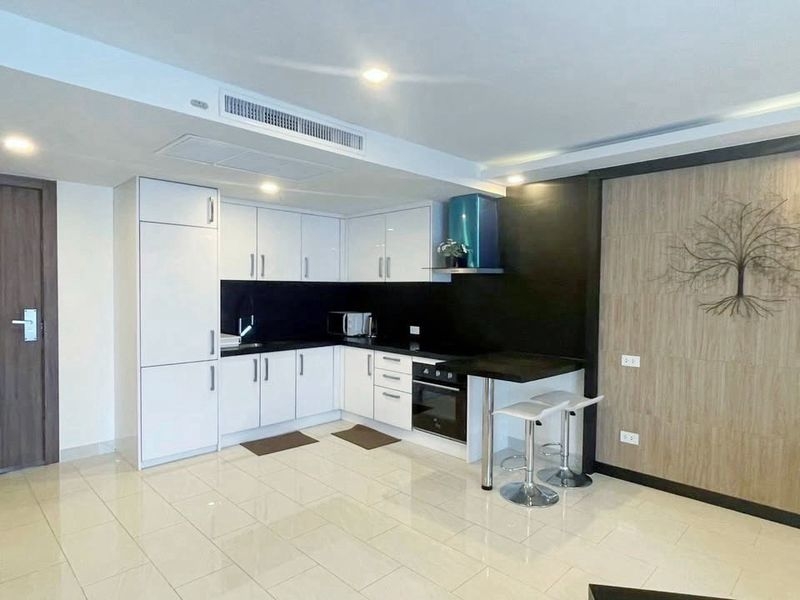 ขาย Grand Avenue Pattaya แกรนด์ อเวนิว พัทยา 1 ห้องนอน วิวสระ (2)