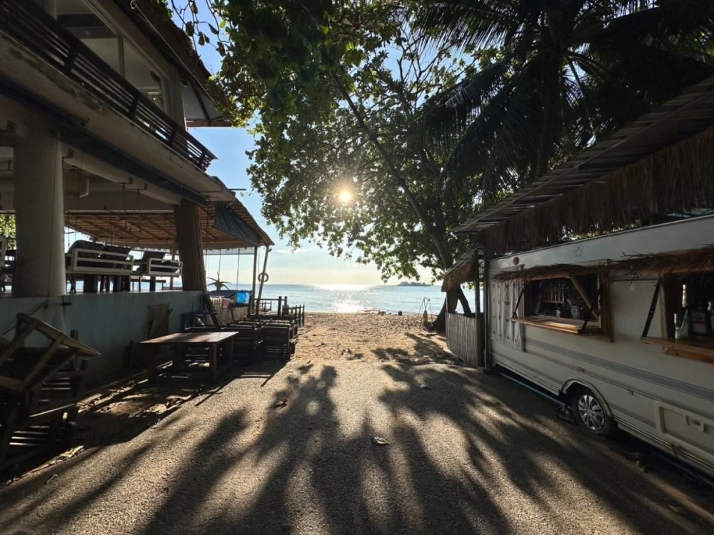 ขาย บ้านพูลวิลล่า ติดทะเล 50 เมตร หาดบ้านอำเภอ (2)