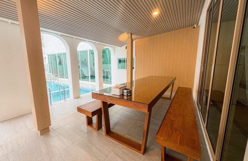 ปล่อยเช่ารายปี Pool Villa ชั้นเดียว 4 ห้องนอน 5 ห้องน้ำ จอมเทียน